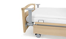 Protector voor het afsluiten van de opening bij het voeteneinde bij bedden van 220 cm met gedeelde onrusthekken